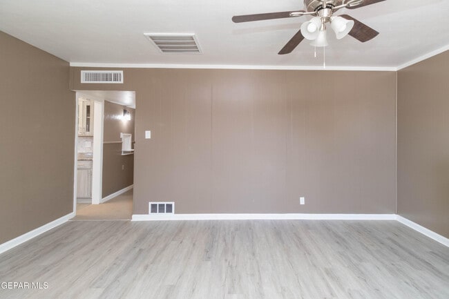 Building Photo - 321 Walsh Ln