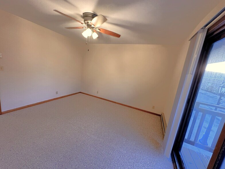 Building Photo - 780 Main St