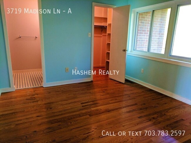 Building Photo - 3719 Madison Ln