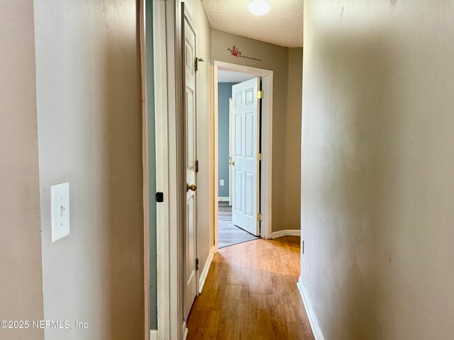 Building Photo - 11471 Mandarin Glen Cir W