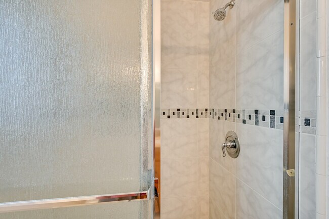 Building Photo - 719 Mahogany Dr