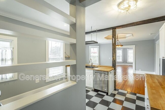 Building Photo - 1126 W Mississippi Ave