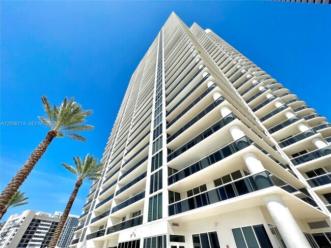 Building Photo - 1850 S Ocean Dr
