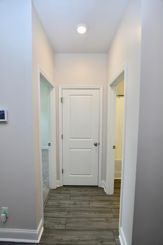 Building Photo - 870 Curlew Cir