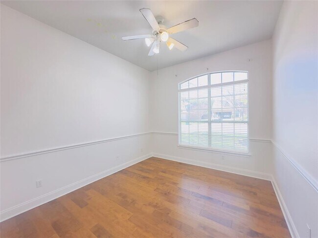 Building Photo - 621 S Lynnwood Trail