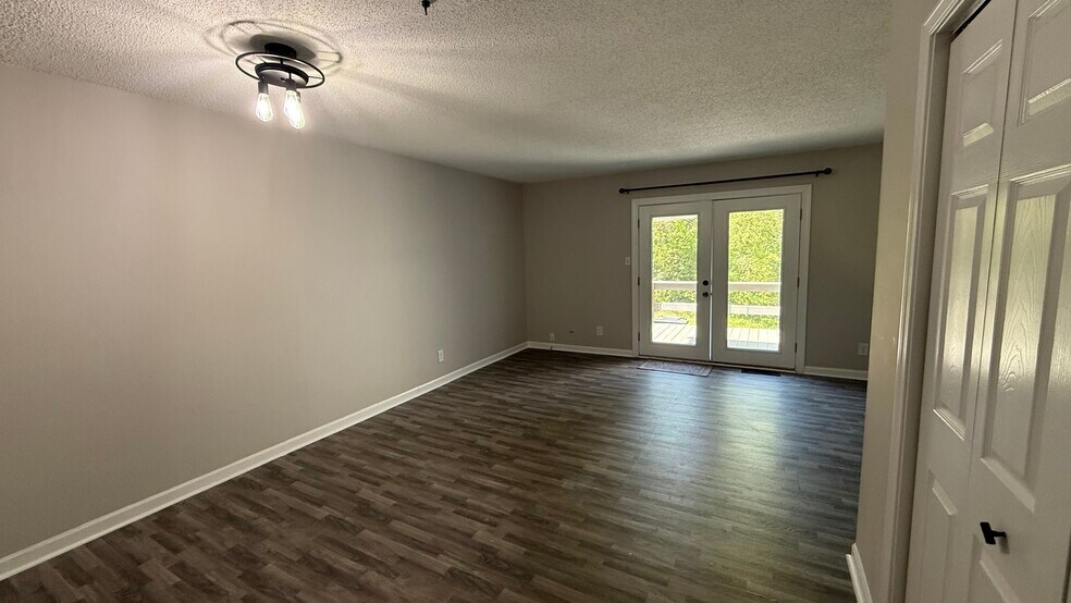 Building Photo - 1903 Malone Rd