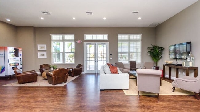 Building Photo - 3241 Wish Ave