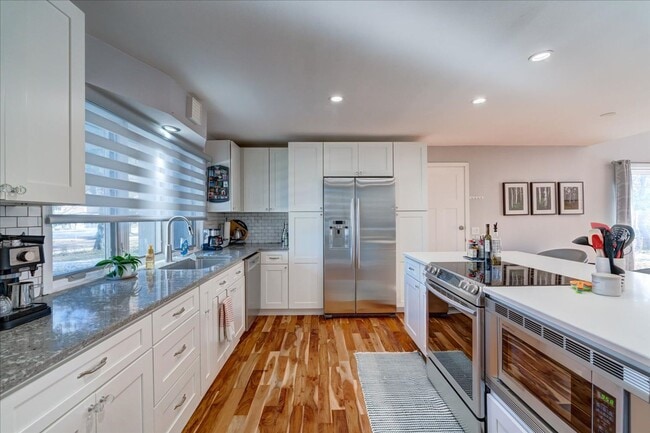 Building Photo - 5601 Russett Rd