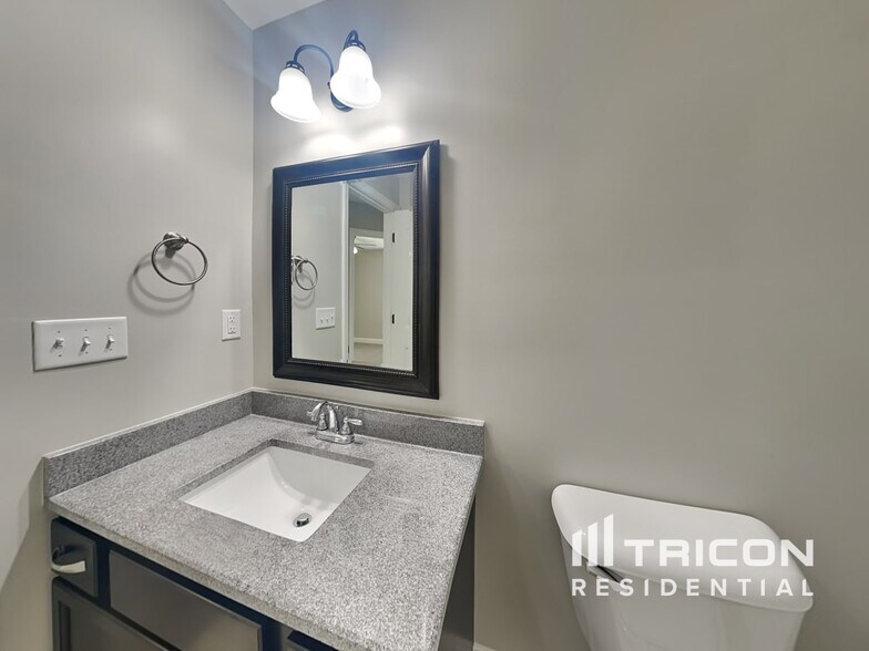 Building Photo - 485 Preakness Cir