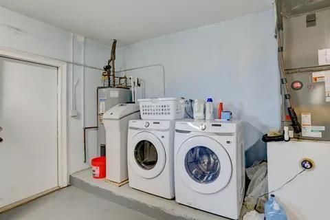 Building Photo - 3170 NW 68th Ct