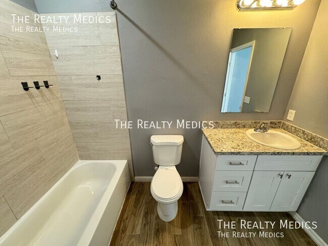 Building Photo - 1999 Marshall St