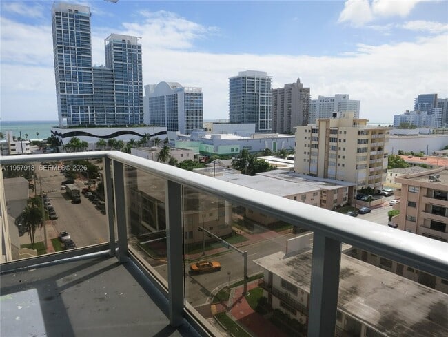 Building Photo - 401-469 69th St