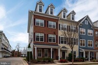 Building Photo - 115 Meridian Ln