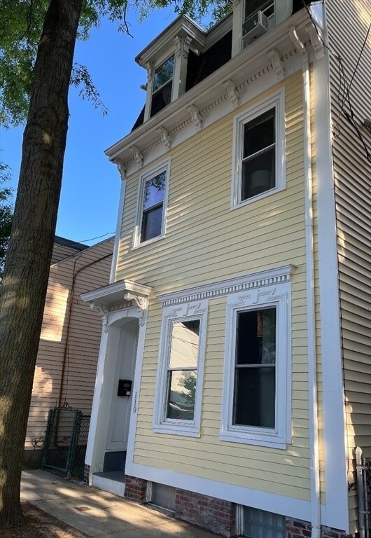 Building Photo - 110 Spring St