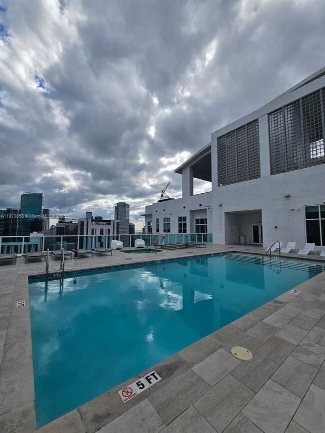 Building Photo - 133 NE 2nd Ave