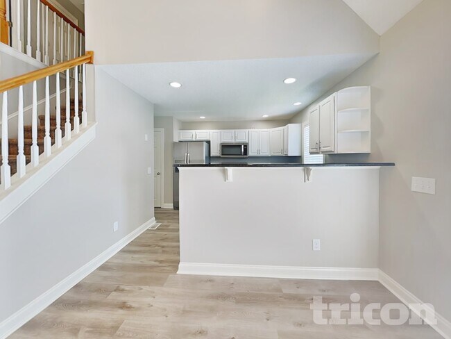 Building Photo - 5204 Halverson Ct