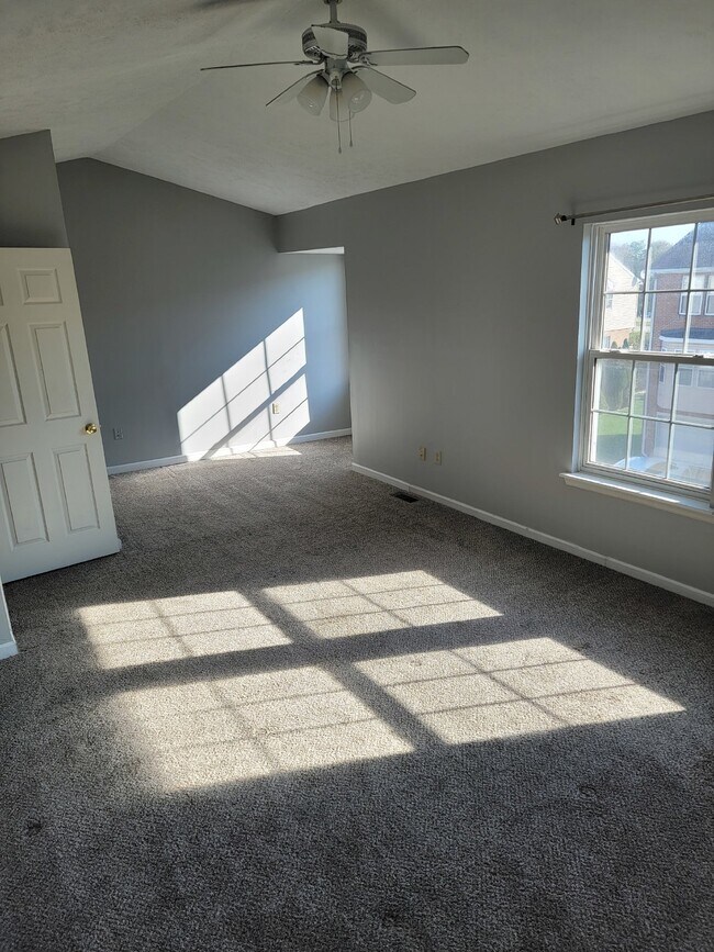 Building Photo - 801 Wingate Dr