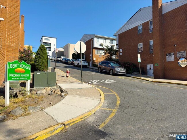 Building Photo - 1460 68th St