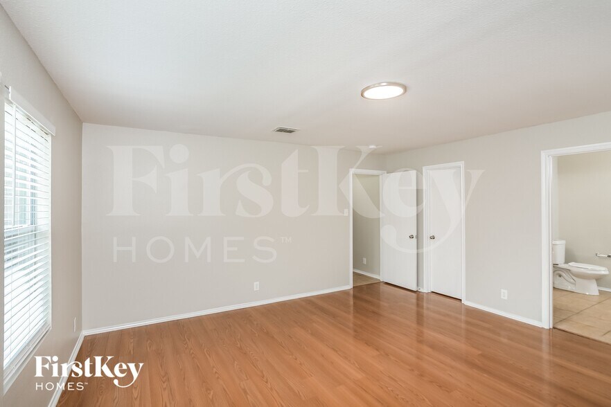 Building Photo - 172 Texas Mulberry