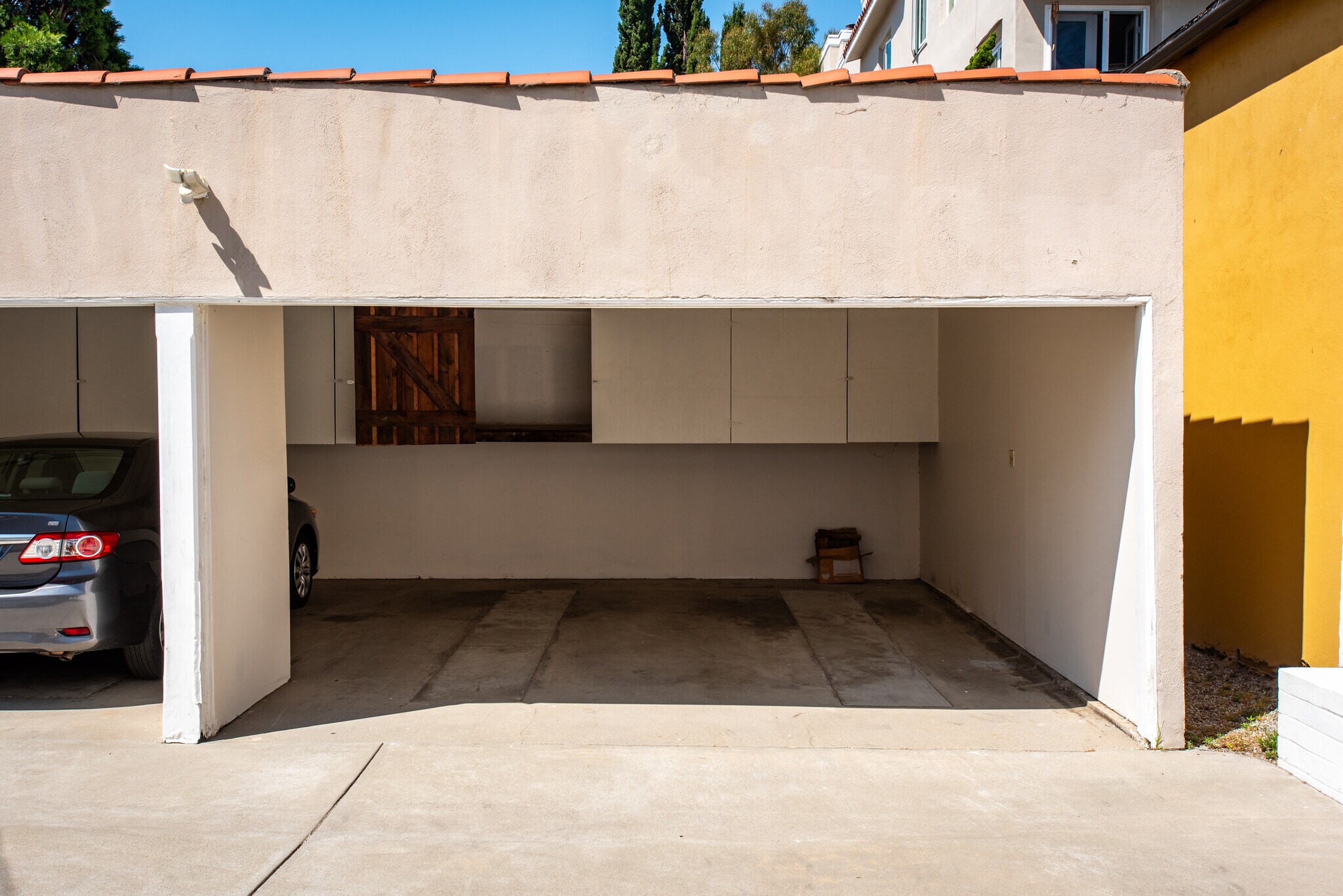 Building Photo - 1763 Kelton Ave