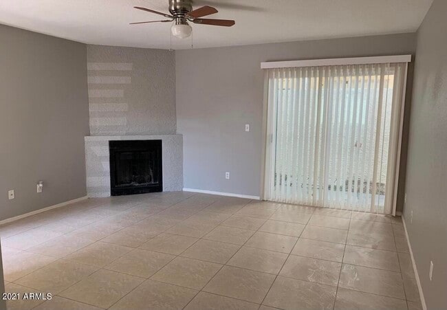 Building Photo - 1542 W Sahuaro Dr