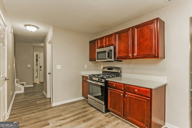 Building Photo - 3943 Riverside Pkwy