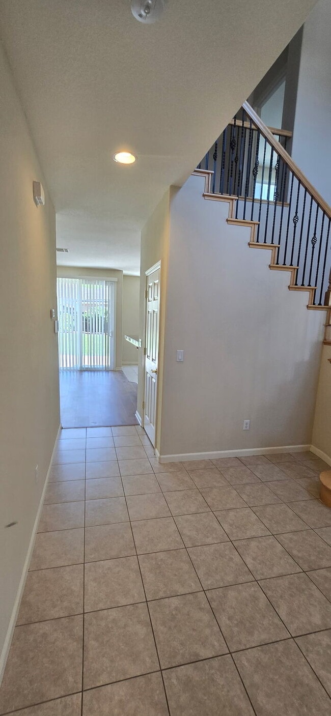 Building Photo - Tracy, Beautiful Home in Award Winning Jef...