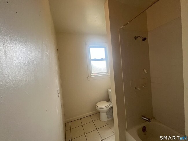 Building Photo - 270 East Ave