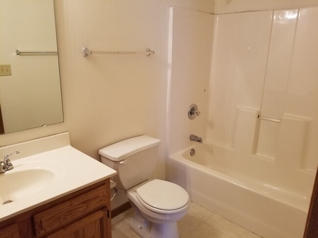 Building Photo - Spacious 3-Bedroom, 2-Bath with 2-Car Attached Garage!