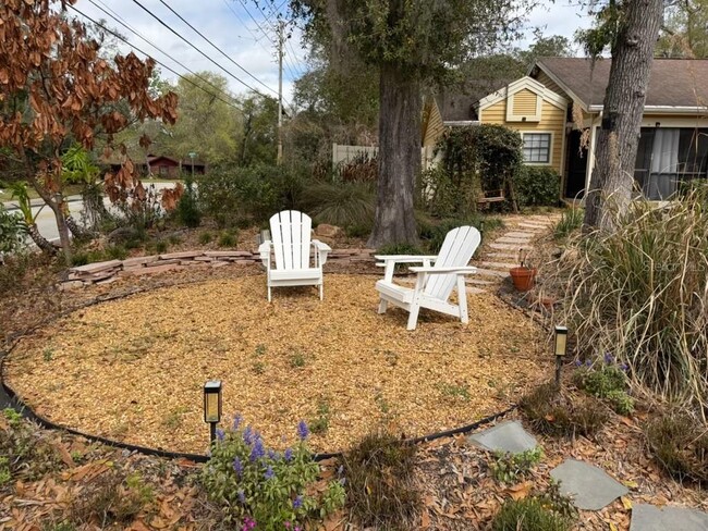 Building Photo - 990 Campello St