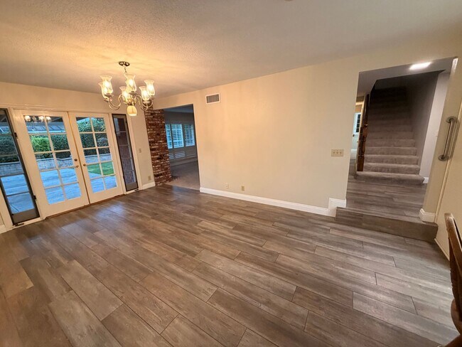 Building Photo - Beautiful 4 Bedroom 3 Bathroom La Palma House For Rent!