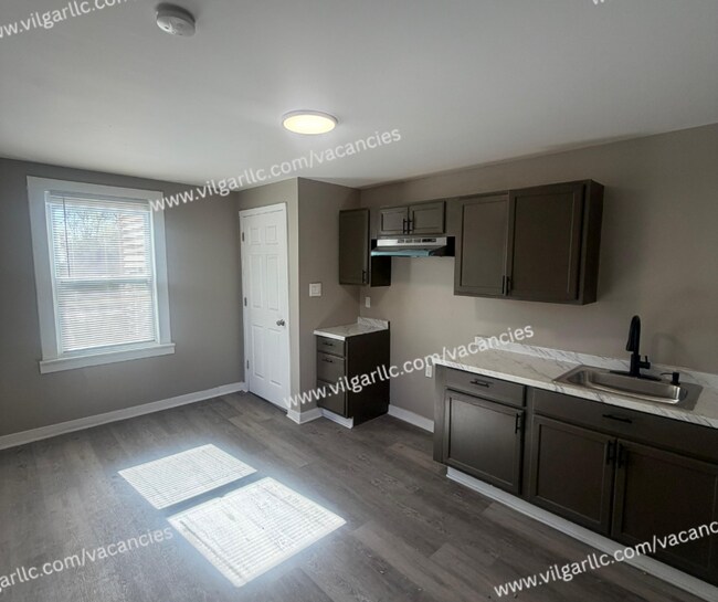 Building Photo - 1712 Carolina St
