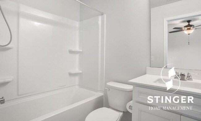 Building Photo - 70 Keowee Ln