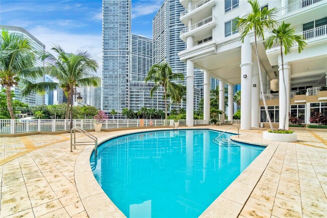 Building Photo - 801 Brickell Key Blvd