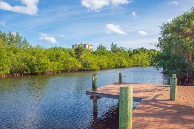 Building Photo - 922 Jackson Way