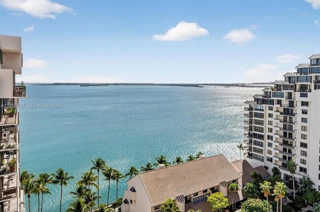 Building Photo - 540 Brickell Key Dr