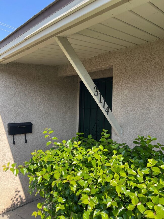 Building Photo - 6tp3110