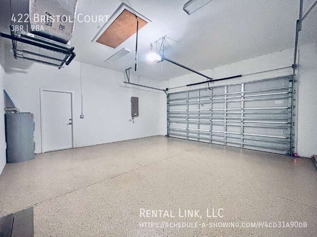 Building Photo - 422 Bristol Ct