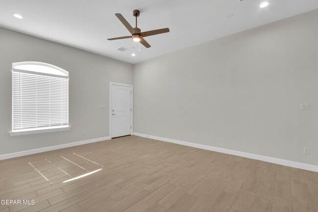 Building Photo - 13931 Sky Harbor Ave