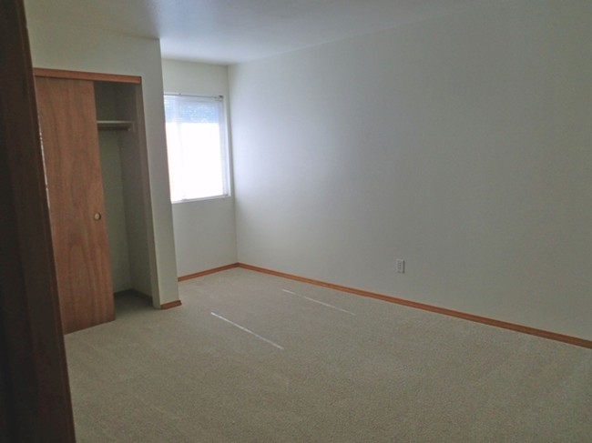 Building Photo - Sumerset Park Apartments