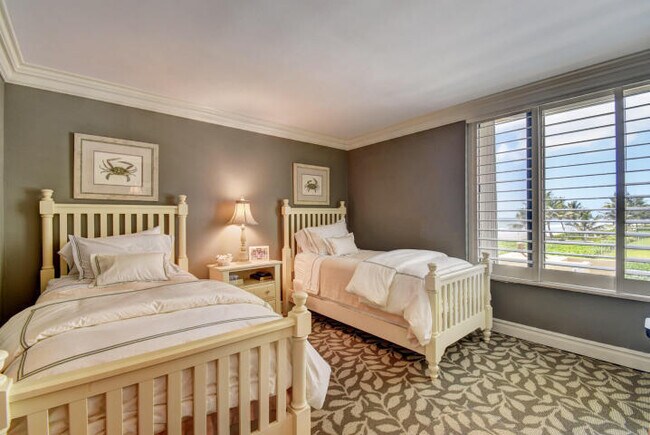 Building Photo - 3009 S Ocean Blvd