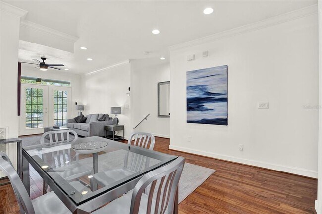 Building Photo - 3006 W Julia St