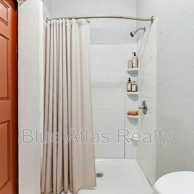 Building Photo - 2939 S Adams St