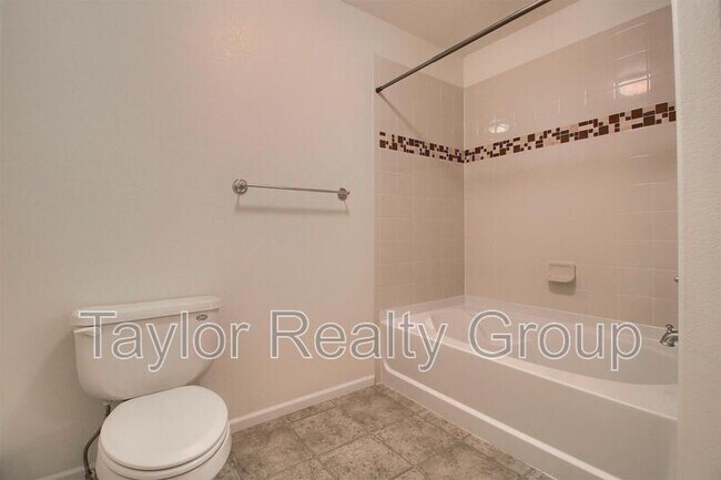 Building Photo - 14300 Waterside Ln