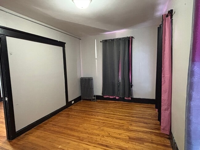 Building Photo - 26 Catharine St