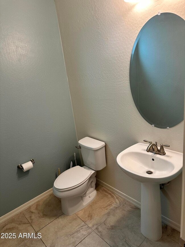 Building Photo - 9213 W Meadow Dr