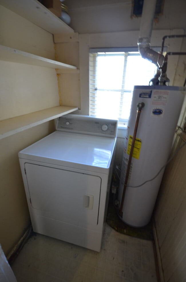 Building Photo - Historic Home, Downtown Breck! Pets welcome!