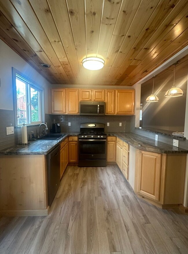Building Photo - Charming 2 Bedroom, 2 Bathroom Home in Qui...