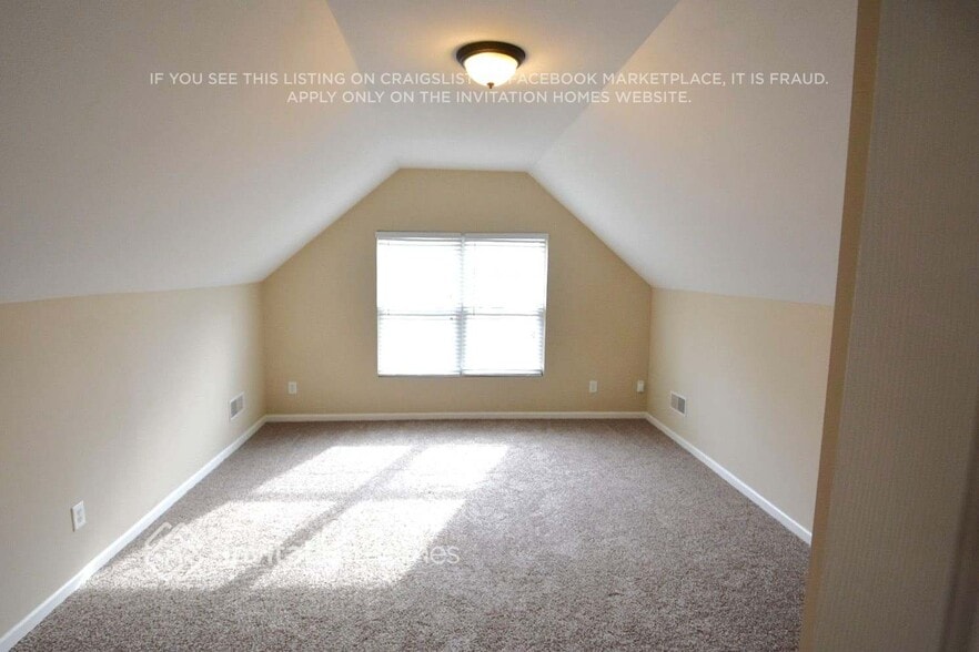 Building Photo - 3000 Moonstone Ln