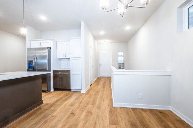 Building Photo - Top Of The Line Newly Built Duplex!